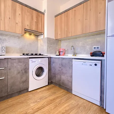 1207 By Newinn Apartment Antalya