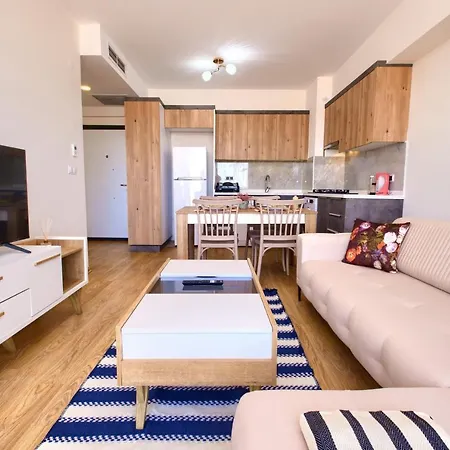 1207 By Newinn Apartment Antalya