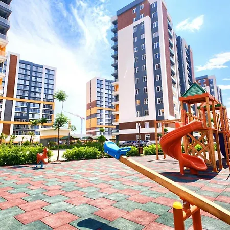 1207 By Newinn Apartment *